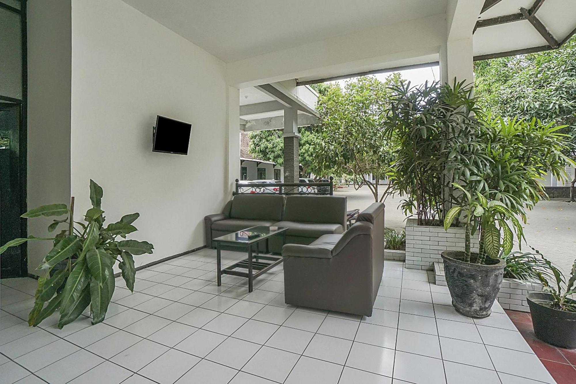 Collection O 90589 Palem Garden Hotel Tulungagung Exterior foto