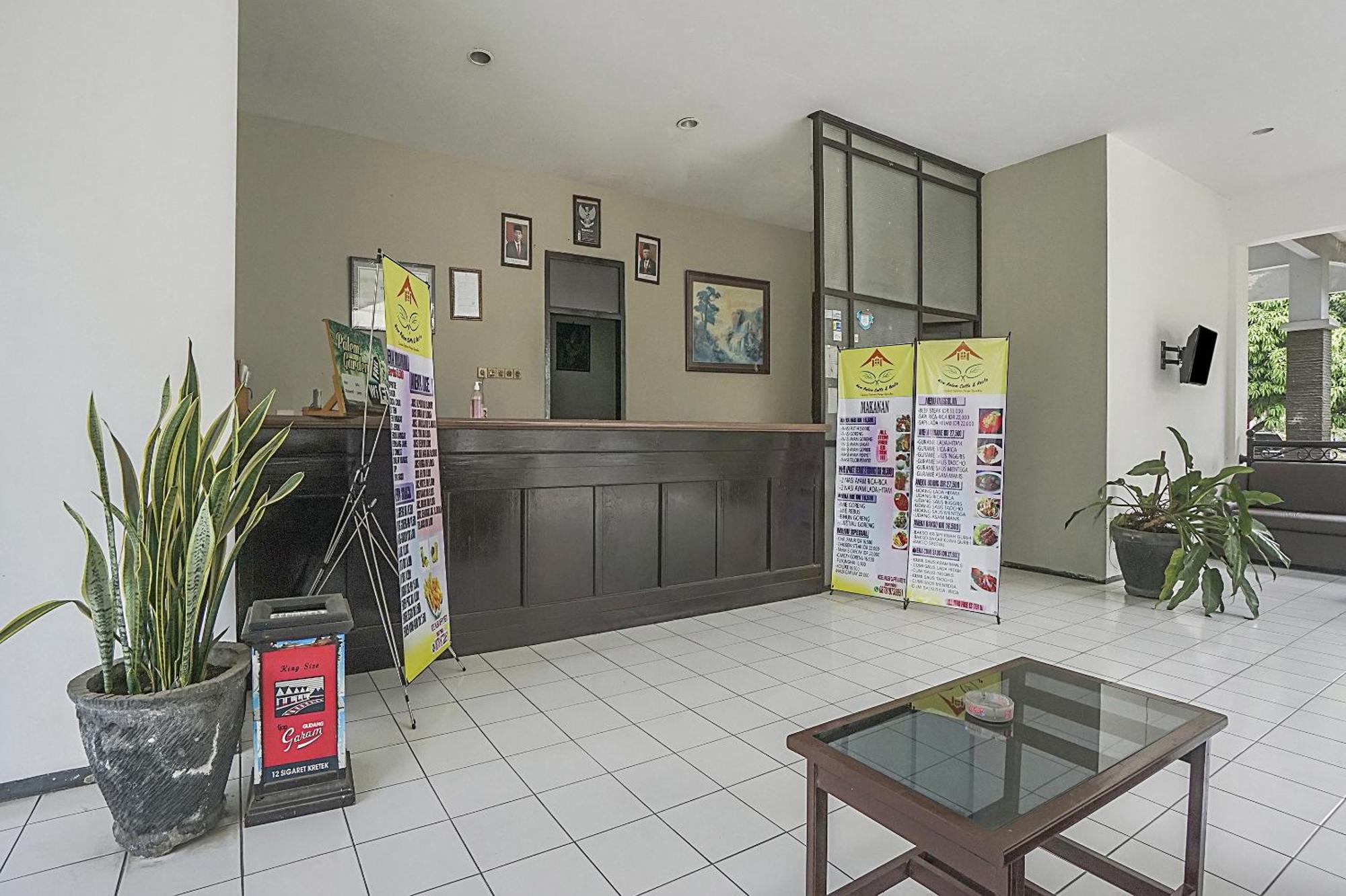Collection O 90589 Palem Garden Hotel Tulungagung Exterior foto